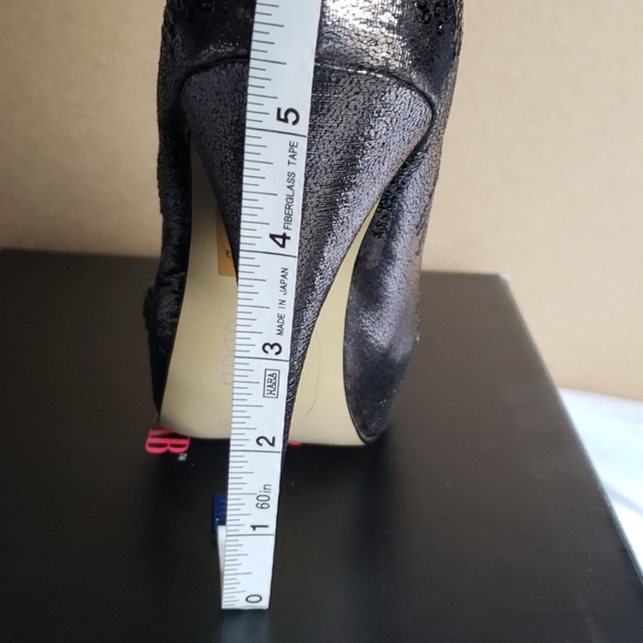 High Heel Shoes - Picture 7 of 8